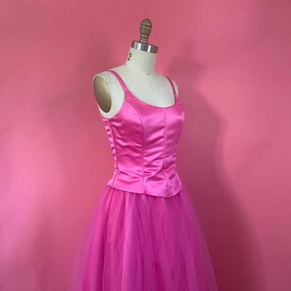 Gunne Sax Dresses & Skirts - Vtg 90s Rare GUNNE SAX by Jessica McClintock
Statement Satin Corset Prom Dress